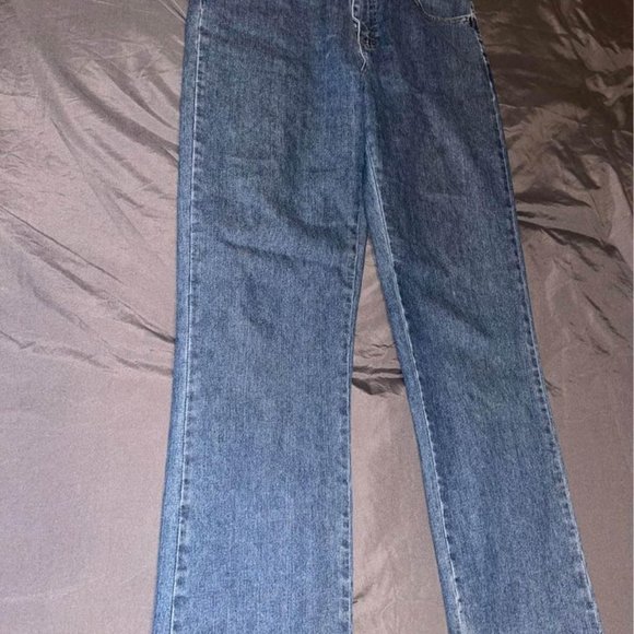 Ladies Lee Relaxed Fit Blue Jeans, Size 10 - Picture 6 of 10